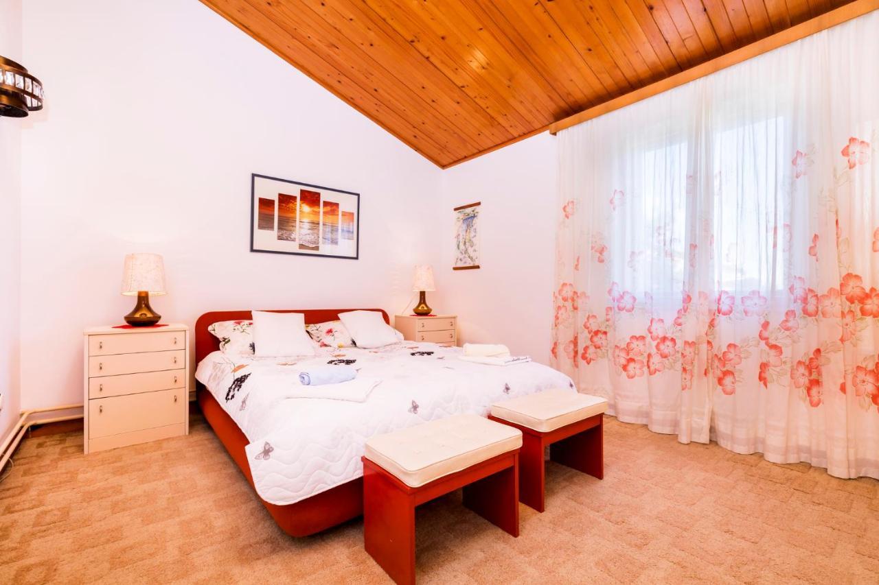 Holiday Home Villa Esperanca Veli Lošinj Екстериор снимка